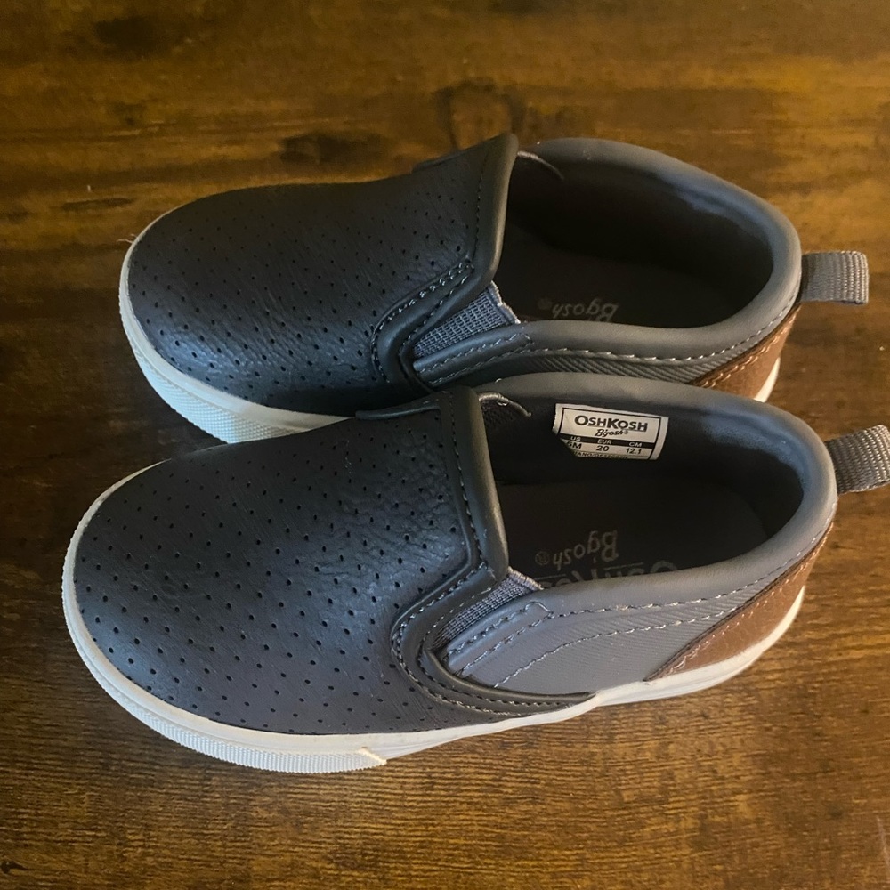 Oshkosh B’gosh toddler slip on shoes